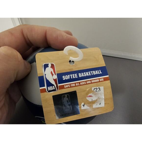 New 2017 Softee Basketball EHLB17 - Minnesota Timberwolves - NBA Licensed - Picture 4 of 5